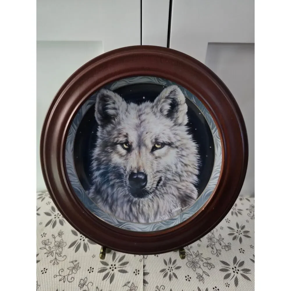 Vintage 1995 Bradford Exchange Mystic Spirit “Arctic Nights” Wolf Plate Framed
